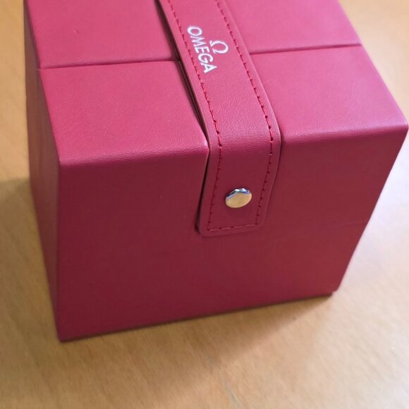 Omega Travel Watch Case - Picture 10 of 10